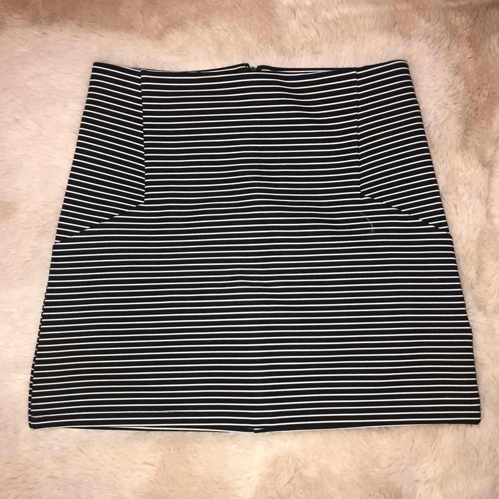 Topshop Black and White striped fitted skirt US 2